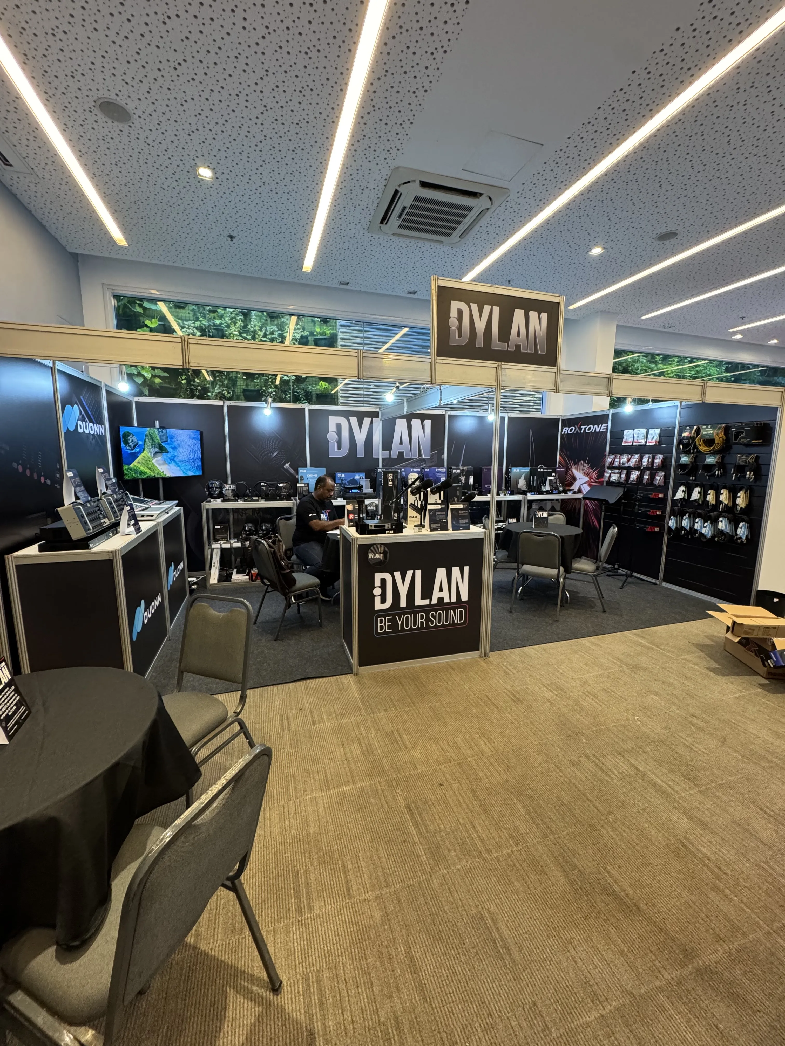 Duonn na 021 Music and Business